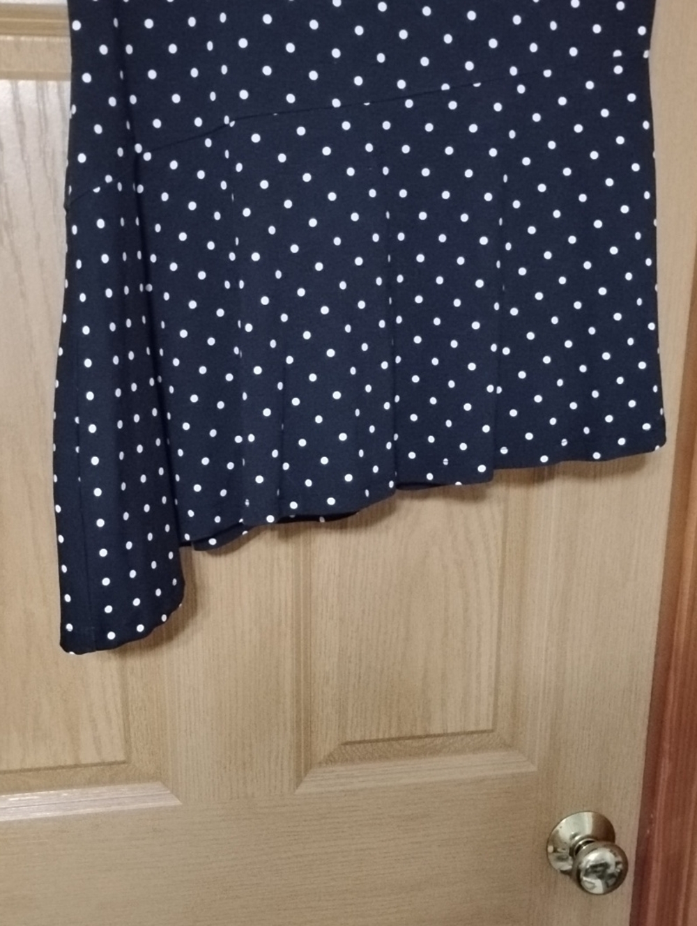 Isaac Mizrahi Black & White Polka Dot Drop Peplum Top Medium - Picture 5 of 9